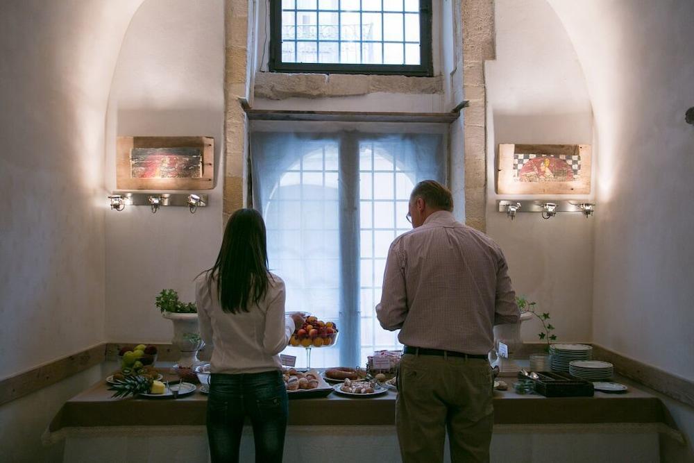 Alla Giudecca Syracuse Luaran gambar